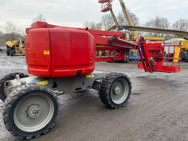 Коленчатый подъемник GENIE Z-45/25