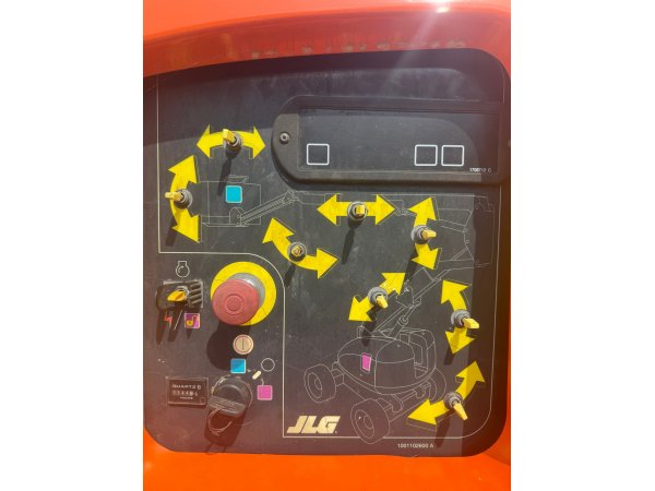 Коленчатый подъемник JLG 600AJ, 2012