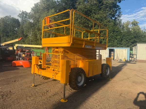 Ножничный подъемник JLG 40 RTS