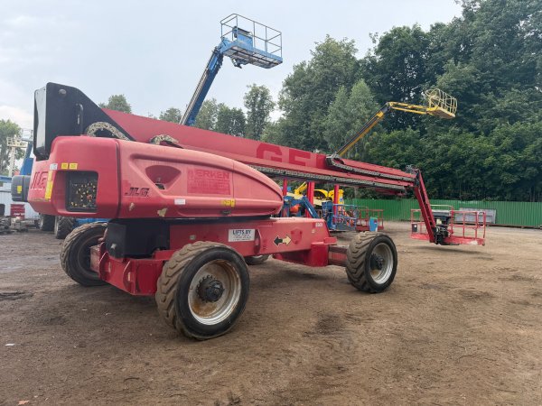 Телескопический подъемник JLG 1200 SJP