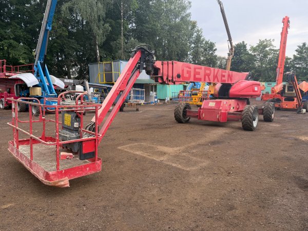 Телескопический подъемник JLG 1200 SJP