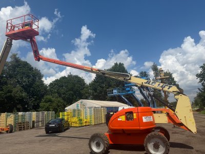 Коленчатый подъемник JLG 600AJ, 2012