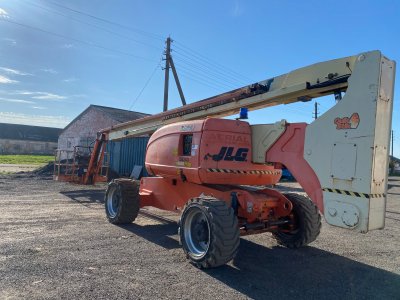 Коленчатый подъемник JLG 800AJ